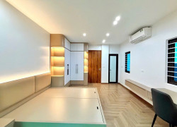 Siêu phẩm Đại Học Thành Đô, Lai Xá 5 tầng, thang máy 3 bước chân ra đường 32 giá nhỉnh 6 tỷ