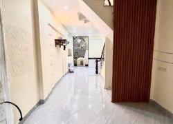 Bán nhà dòng tiền phố gần Công Viên Cầu Giấy, nhà 5x44m2, giá nhỉnh 9 tỷ