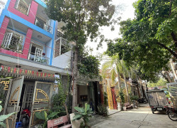 Nhà 3 tầng thích hơp cho ngươi lớn tuổi, hẽm cụp đường 8m ô tô r vào thỏi mái giá bán 6.5 tỷ ZaLO79-53.53.53O