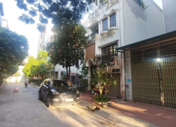 Vạn Phúc Hà Đông ô tô đỗ cửa giá sốc.