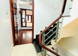 Bán nhà 3pn 3 wc 3 tầng sân thượng nhà mới dọn vào ở Nguyễn Thị Tần