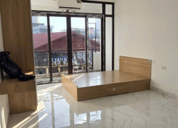Cho Thuê Phòng đẹp Full đồ ban công Rẻ Giá 5tr6 Tại 82 Yên Lãng, Đống Đa