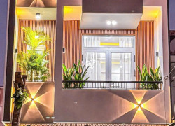 Nhà 5x20 ngay KDT 5 sao giá 2.4 tỷ còn thương lượng