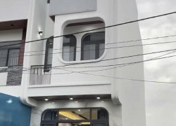 Chủ kẹt tiền – bán gấp nhà 1 trệt 2 lầu có sân ô tô, giá chưa tới 3 tỷ!