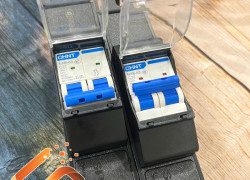 Thanh nguồn PDU 6 ổ chống sét SPD gắn rack 19 AR-SPD-6S chính hãng Anrack