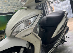 Chính chủ bán xe Vision Honda Trắng