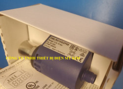 Cảm biến Telemecanique XMLR010G2P06