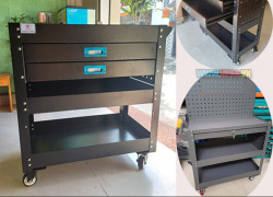 Xe để đồ nghề( xe đẩy dụng cụ ) trong gara nhà xưởng