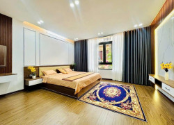 Cần bán nhà Vũ Trọng Phụng ngõ thẳng tắp cách mặt phố 30m - 60m x 5 tầng mặt tiền 5,5m