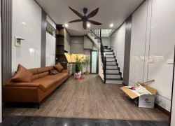 CẦN BÁN NHÀ ĐẸP KHU NGUYỄN LƯƠNG BẰNG , 5 TẦNG – 6,2 TỶ