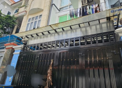 Nhà Hoàng Việt, Út Tịch, Tân Bình, 4m x 15.5m, 4 tầng, 14 tỷ.