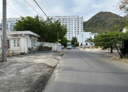 Bán biệt thự đẹp khu Thoại Ngọc Hầu – Nha Trang  256m² – giá 22 tỷ TL