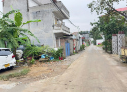 Lô đất đẹp , trục ngang Văn Cú -An Đồng -An Dương, Hải Phòng - đường thông , kinh doanh nhỏ lẻ - dân cư kín mít .