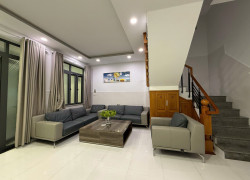 Nhà 3 Tầng Đẹp Gần Biển Trần Quang Diệu – Full Nội Thất Cao Cấp, Chỉ 60tr/m²!