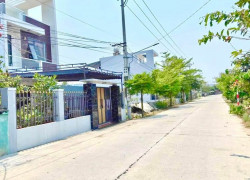 LÔ ĐẤT 260M2 - MẶT TIỀN 10M NGAY CHỢ - SẴN SỔ