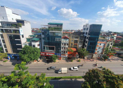 Toà nhà mặt phố Nguyễn Văn Cừ, 130m x 9 tầng, mặt tiền 7m, tổ hợp văn phòng-chung cư mini cao cấp, dòng tiền 200tr/tháng