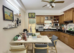 [SIÊU PHẨM] NHÀ HẺM XE HƠI TRÁNH NHAU - HUỲNH TẤN PHÁT Q7