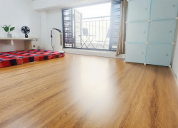 Chính chủ cho nữ thuê phòng ban công giá rẻ ở 1-2 ng, đi bộ Aeon, lối đr, giờ giấc td. Bao điện, nước, rác, wifi, xe.