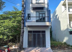 Cần bán nhà 4x17 1 trệt 2 lầu bến lức 1🧄5 ( còn thương lượng)