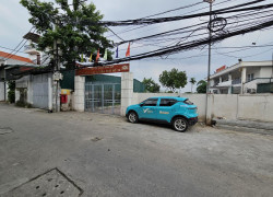 Bán nhà C4 Ngọc Thuỵ 35m lô góc oto qua nhà chỉ 4 tỷ hơn xíu. LH 0936123469