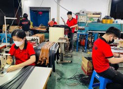 Bán sỉ đồ da Tết năm nay có gì mà các chủ shop săn lùng rần rần? 0812.213.929