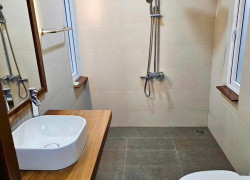 Bán nhà 4 tầng đường Nguyễn Đình chiểu , Nha Trang diện tích : 71,2m ngang 4,2
Sổ hồng đã hoàn công giá bán 14,5 tỷ