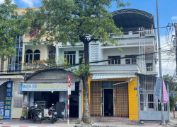 CĂN GÓC HIẾM – BÁM ĐƯỜNG 31,86M – NGAY TRUNG TÂM PHỐ tương lai Thông Sân bay cũ ra biển gần .
2 mặt tiền đường lớn