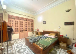 14.8 tỷ - Nhà phố Tuệ Tĩnh, 45m2, 4 tầng, gần phố, 3 mặt thoáng, ngõ thông