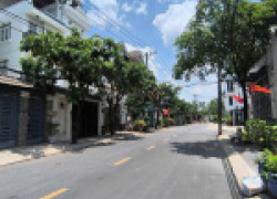 Chính chủ bán gấp căn nhà 3 tầng,hẻm 10m,đường Dương Quảng Hàm, ngang hiếm 6.14x17m giá chỉ 16,5tỷ,