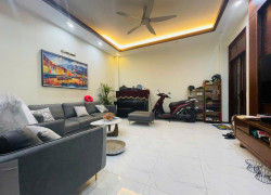 CHỦ CẦN THANH KHOẢN – HẠ CHÀO 1 TỶ – BÁN GẤP NHÀ PHỐ TÂY SƠN! 
44m² – 6 TẦNG THANG MÁY – HAI THOÁNG – CÁCH PHỐ 10M – Ô