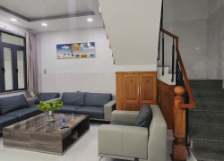 Bán nhà 3 tầng 4PN gần chung cư Hoàng Quân, Vĩnh Hoà, Bắc Nha Trang, 139m2, giá 8 tỷ 340