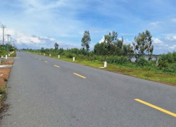 Bán nhanh 390m2 đất full thổ gần KDC Hoàng Long, Bến Lức – SHR – Đường xe hơi – giá 13tr/m2