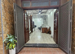 NHỈNH 13 TỶ SỞ HỮU NHÀ ĐẸP CỰC GẦN PHỐ HOÀNG VĂN THÁI, 42M2 X 4 TẦNG