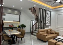 BÁN NHÀ XUÂN LA, SÁT PHỐ, ÔTÔ ĐỖ CỬA, DT 40M2, MT 4M, GIÁ 9.7 TỶ