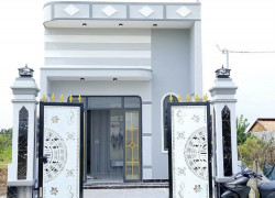 Cần bán gấp nhà Bến Lức Long An 6x19