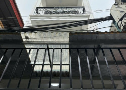 Bán nhà Thạch Bàn,Long Biên 5 tầng,40m,mt4m lô góc nhỉnh 7 tỷ