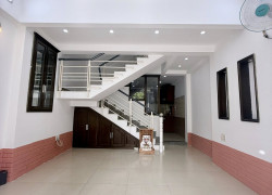 NGAY BỆNH VIỆN QUẬN TÂN PHÚ - ĐH VĂN HIẾN, 40M2, NGANG 4M, 4 TẦNG BTCT - NHỈNH 5 TỶ.