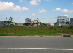 Lô đất mặt tiền 10m nằm trên đường DT830 Bến Lức Long An