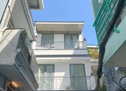 Nhà 3 tầng Huỳnh Văn Bánh-Lê Văn Sỷ chỉ hơn 5 tỷ