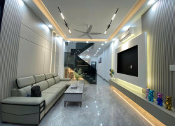 Chỉ cần thanh toán 700 triệu có ngay căn nhà 2 tầng ngay trung tâm thị trấn Bến Lức