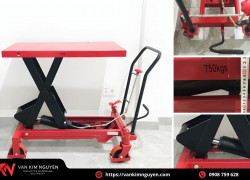 Vì Sao Xe Nâng Mặt Bàn 750kg Trong Xưởng Lắp Ráp & Bảo Trì Máy Móc?