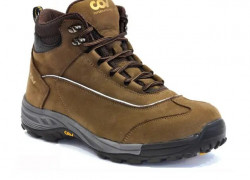 Lý do bạn nên đầu tư giày bảo hộ cao cấp