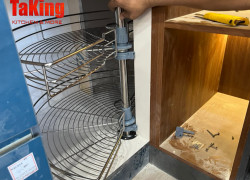 Mâm xoay góc 180 độ cao cấp, SUS 304 hiện đại, thiết kế tinh tế, tiện lợi TaKing