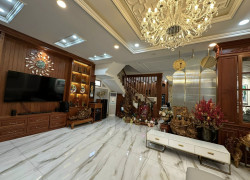 Nhà Đẹp Mới Xây Ở Ngay - 4 Tầng - Không Lộ Giới - Giá 16 Tỷ