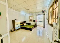 Bán nhà (4x11)HẺM XE TẢI,sổ hồng, Dương bá Trạc khu kinh doanh sầm uất