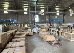 CTY PHẨM HOÀNH tuyển NV đứng máy sx, lắp ráp, gia công, có BAO CƠM