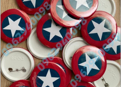 Huy hiệu nhựa giá rẻ lấy ngay