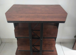 Thanh lý Kệ Khung Sắt 4 Tầng Ván MDF Tại Tân Bình