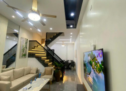 PL QUÂN ĐỘI - HOÀNG VĂN THÁI - Ô TÔ 2 THOÁNG Dt 42m-5 tầng Mặt tiền 4m Giá 15.9 tỷ