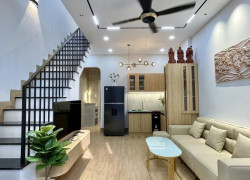 Bán gấp nhà 2 tầng Tân Phú, hẻm Tân Kỳ Tân Quý 33m2 sổ hồng 5.6 tỷ. Vị trí vàng, đừng bỏ lỡ!